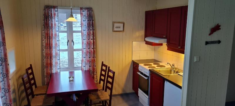 One-Bedroom Cottage with Sleeping Loft image 3