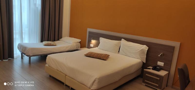Executive Triple Room image 1
