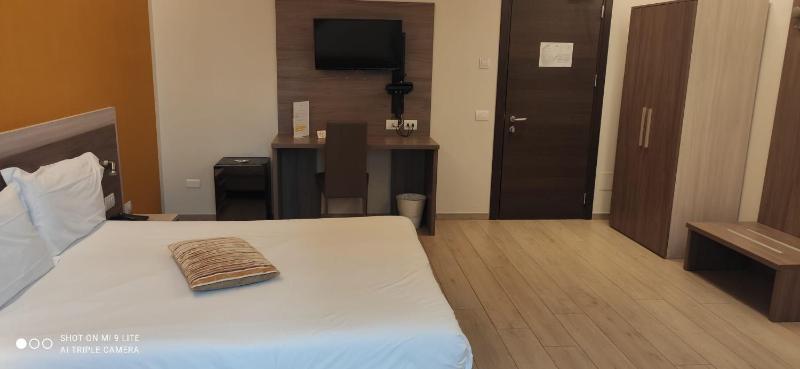Executive Triple Room image 4