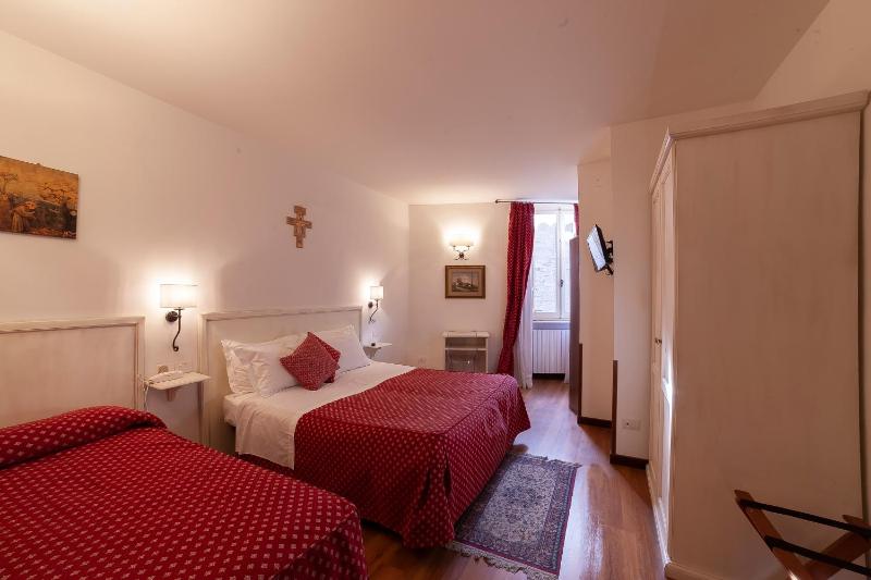 Triple Room image 1