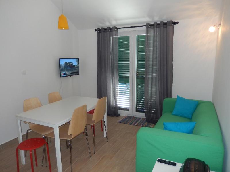 Apartment with Sea View image 3