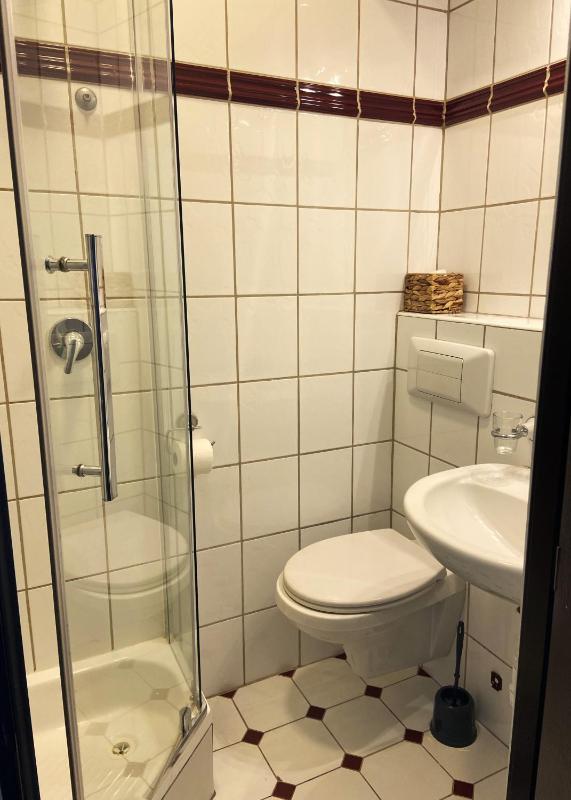 Small Economy Double Room image 3