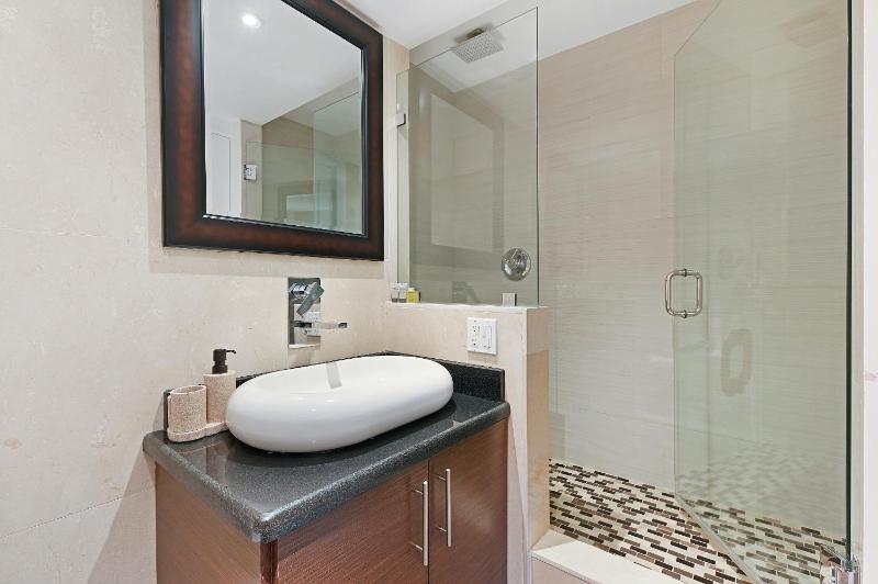 LUXURY PENTHOUSE ON THE BEACH 3/3 OCEANFRONT CONDO - image 20