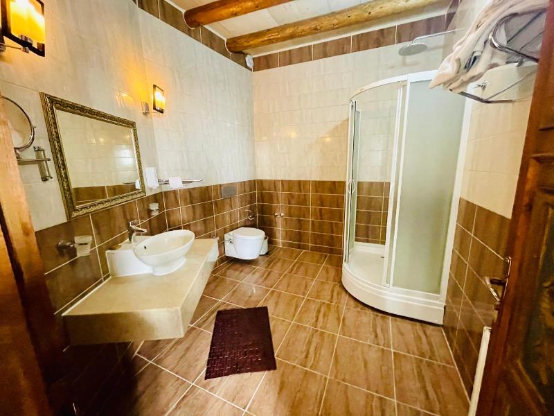 Deluxe Triple Room image 1