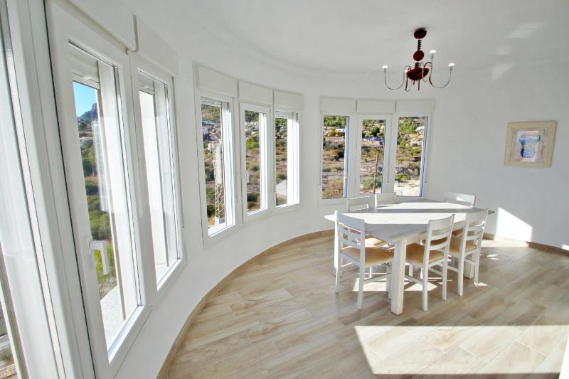 Buenavista - Priv. pool paradise with breathtaking views - image 25