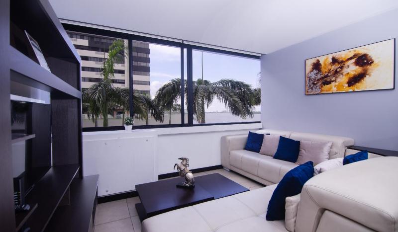 Apartamento 104 Bellini Puerto Santa Ana Guayaquil - image 1
