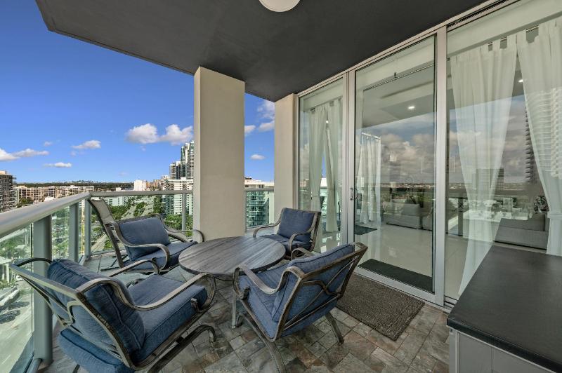 Oceanfront Luxury Penthouse On The Beach 3 Bedroom - image 19
