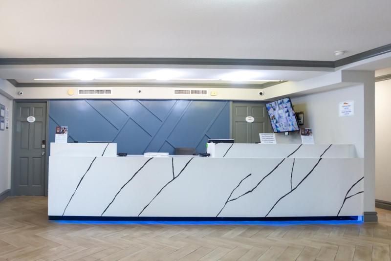 Baymont by Wyndham Austin University Area - image 3