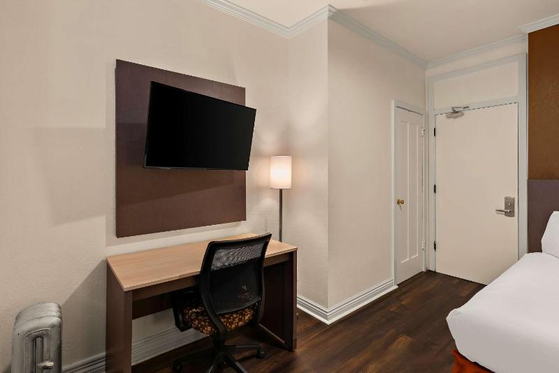 Mithila San Francisco SureStay Collection by Best Western - image 12