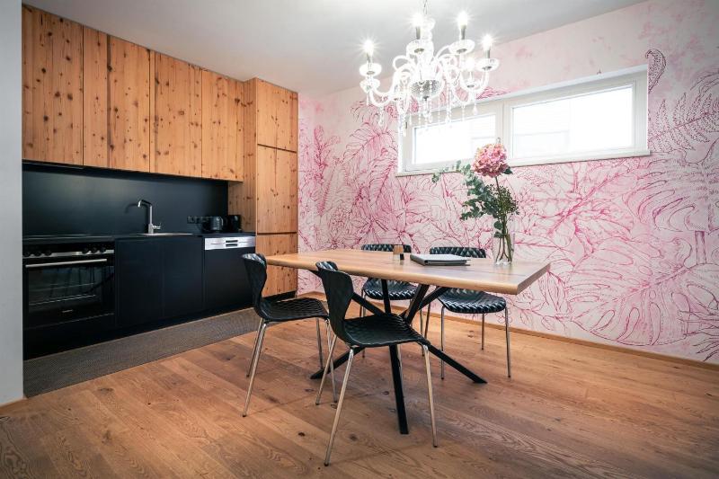 Apartment  QUEEN image 4