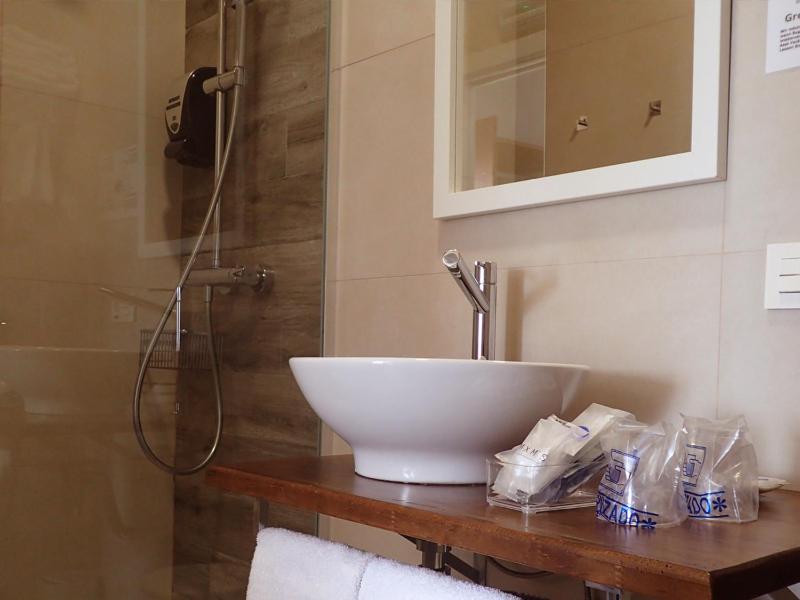 Double or Twin Room with Sea View image 2