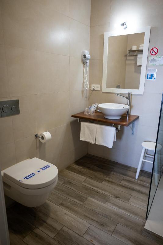 Double or Twin Room with Sea View image 2