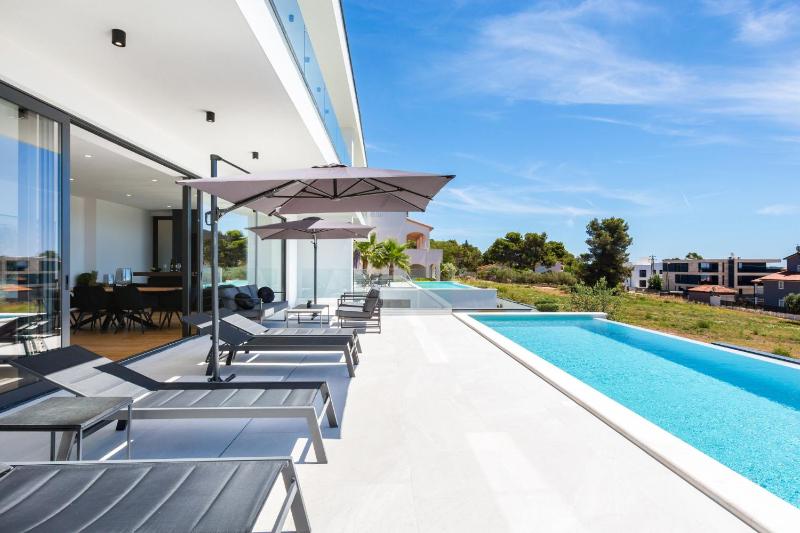 Luxury Villa Dali with sauna whirlpool and heated pool in Medulin only 17 km from the beach - image 50