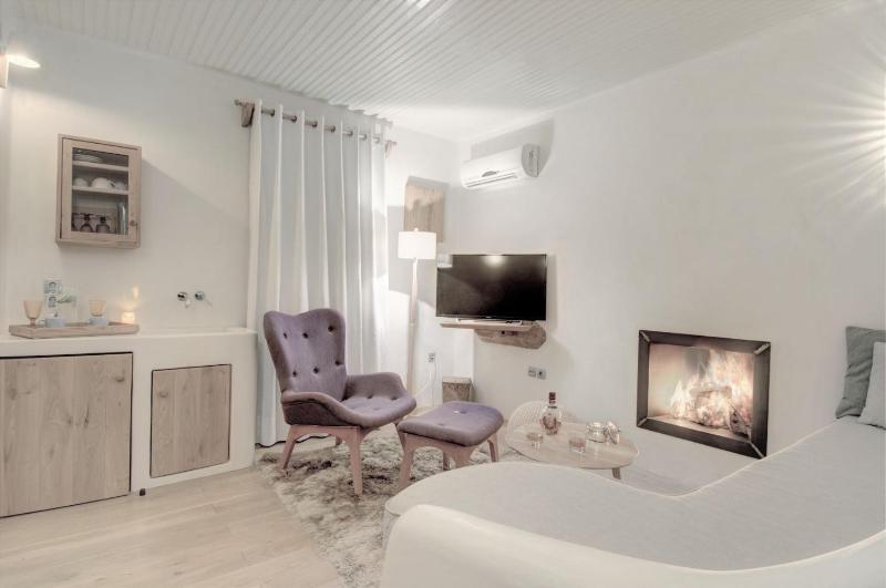 Deluxe Suite (2 Adults) image 3