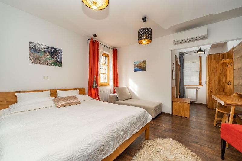 Triple Room with Mountain View image 1