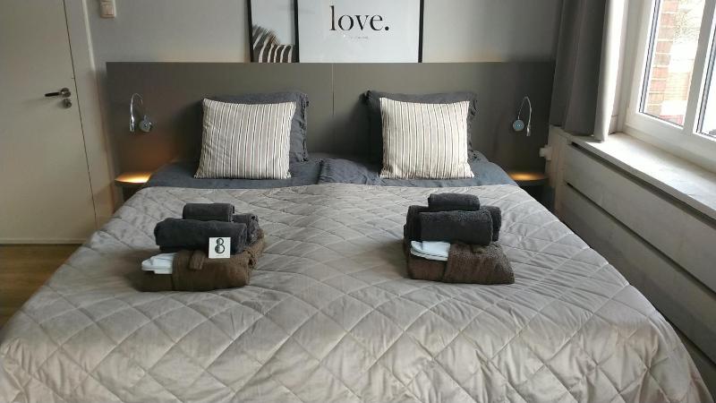 Deluxe Double Room with Shower image 4
