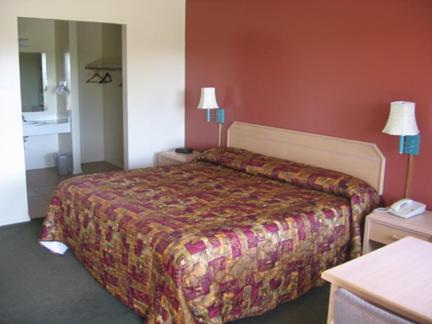 King Room image 3