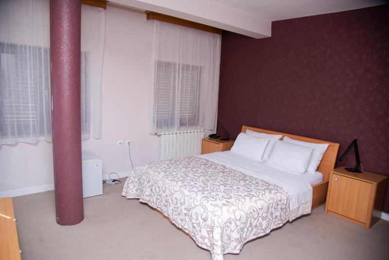 Double Room with Private Bathroom image 1