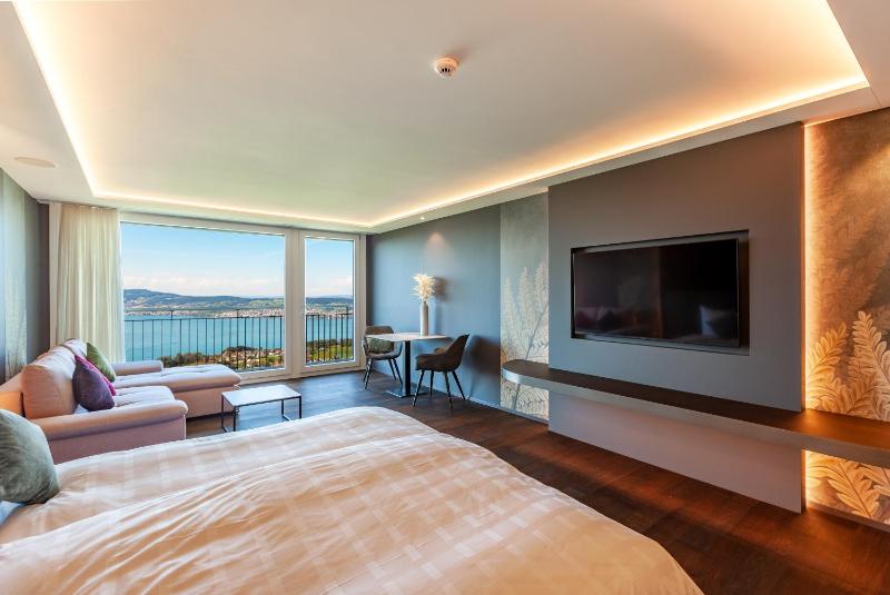 Junior Suite image 2