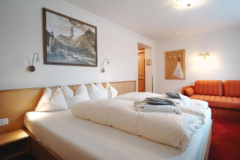 Double Room in Souterrain image 2