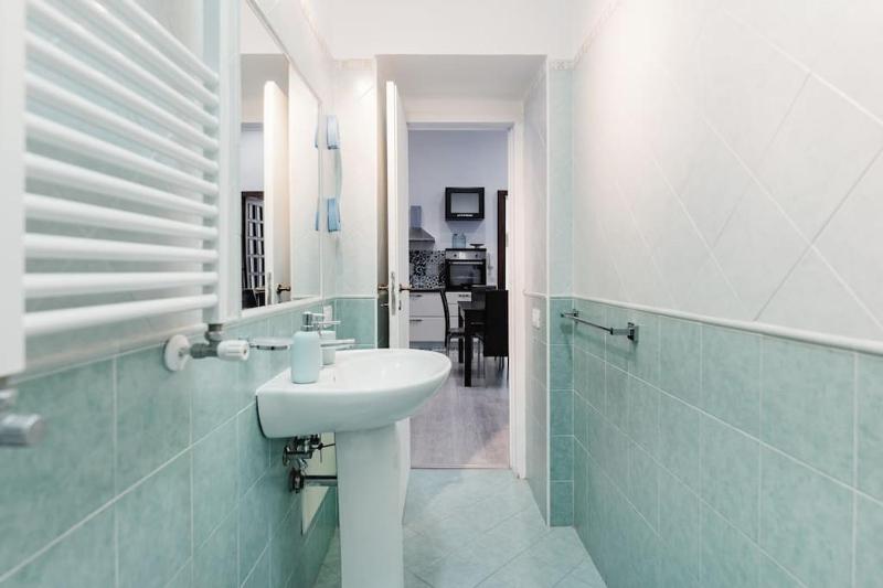 Modern 1BR Apt Near National Museum - Sleeps 3 - image 9