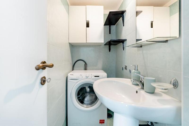 Modern 1BR Apt Near National Museum - Sleeps 3 - image 16