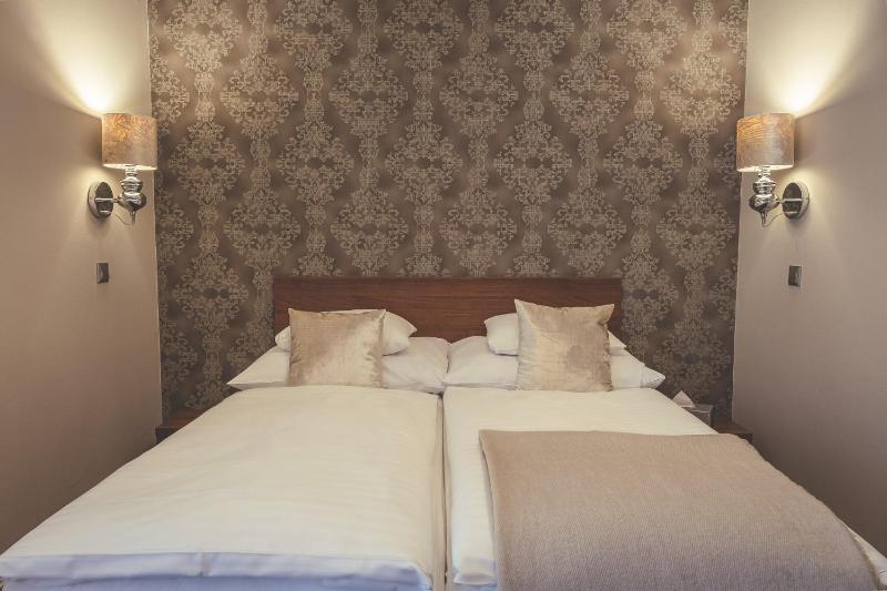 Double Room with Private Bathroom image 4