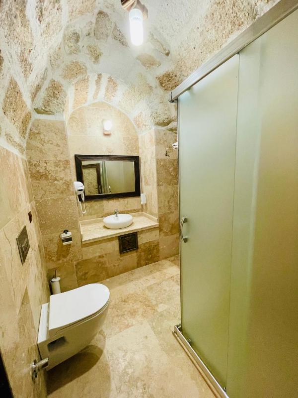 Standard Room image 3