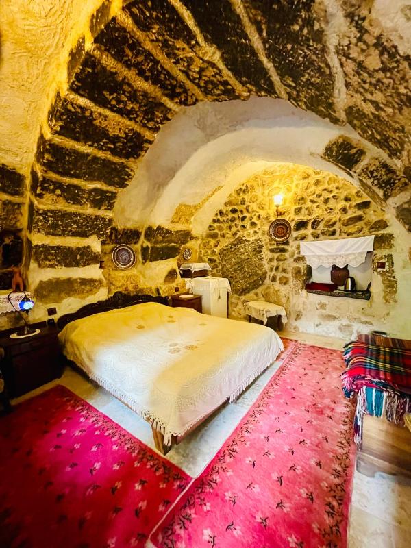 Standard Room image 4