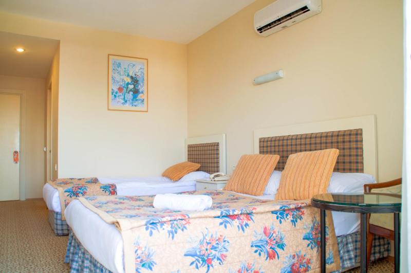 Double or Twin Room image 1