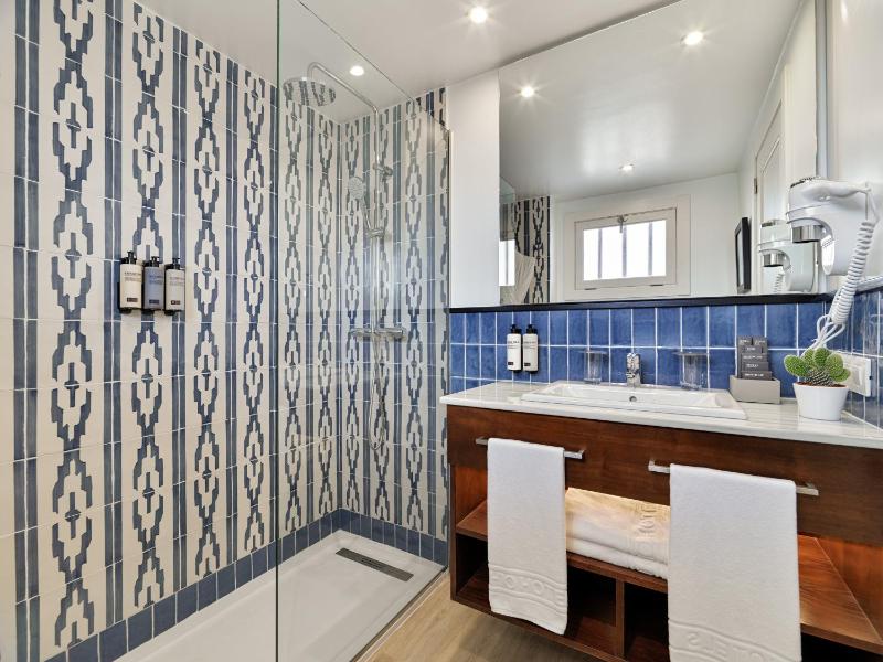 Family Suite (2 Adults) image 4