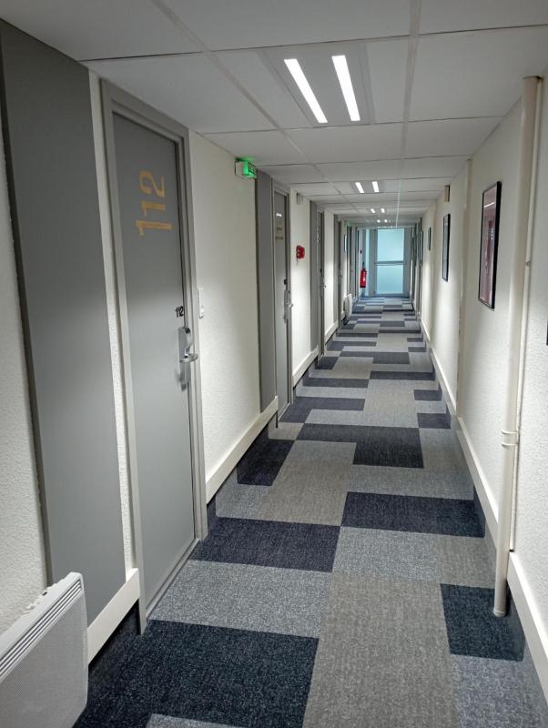 Standard Twin Room image 2