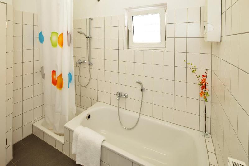 Business Double Room image 2