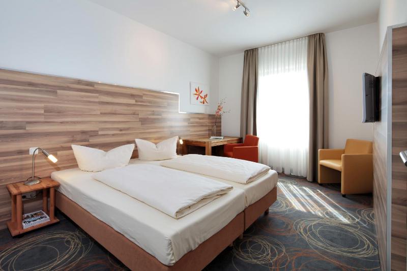 Business Double Room image 1