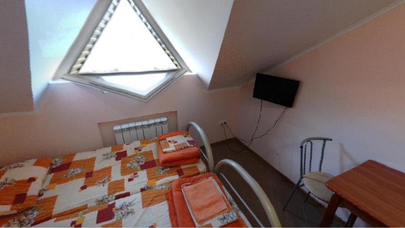 Budget Triple Room image 3