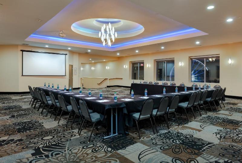Holiday Inn Express & Suites - Atlanta Downtown By IHG - image 3