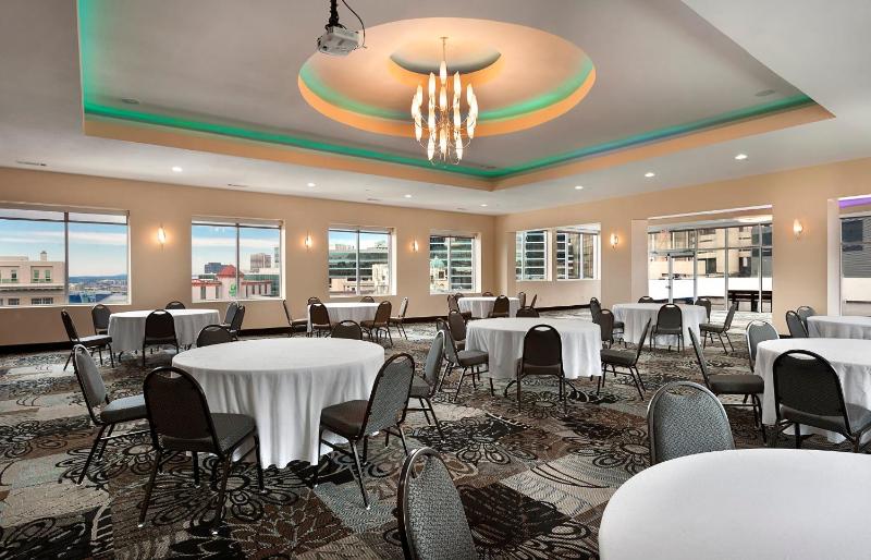 Holiday Inn Express & Suites - Atlanta Downtown By IHG - image 10