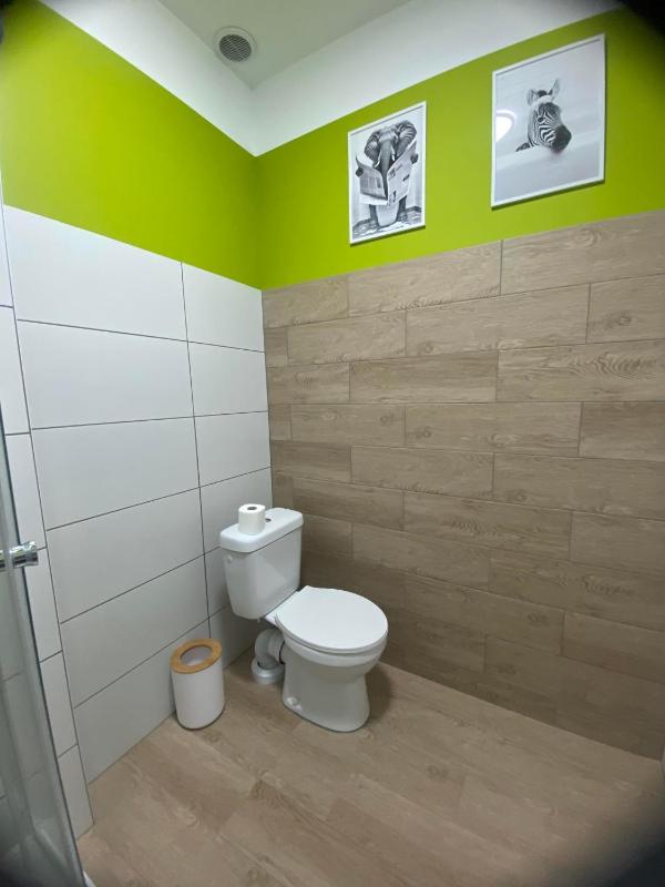 Single Room with Private Bathroom image 3
