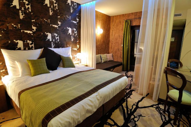 Standard Double or Twin Room image 1
