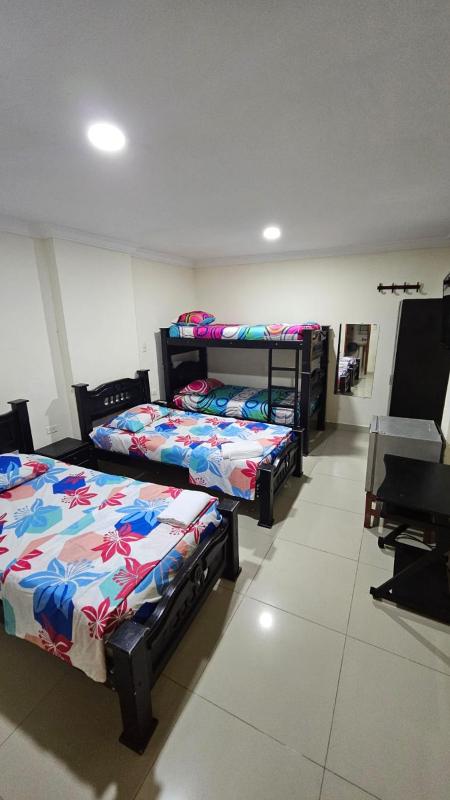 Standard Quadruple Room image 1
