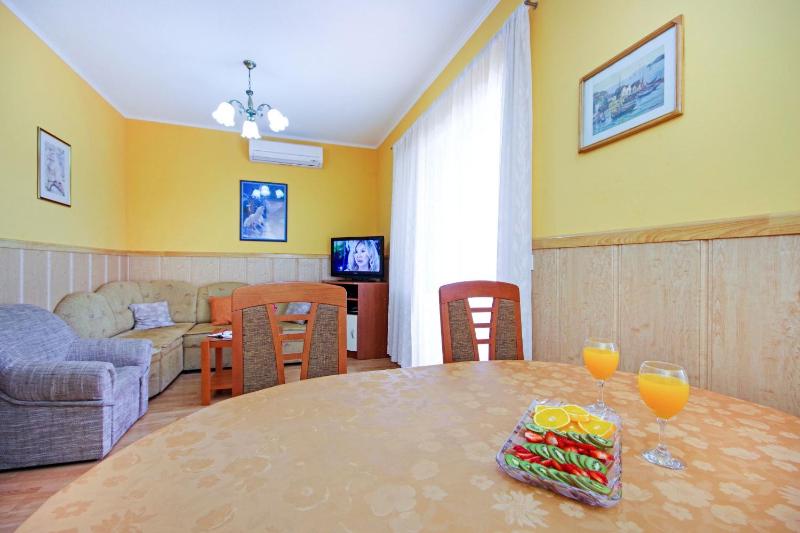Apartments Vesna - image 8