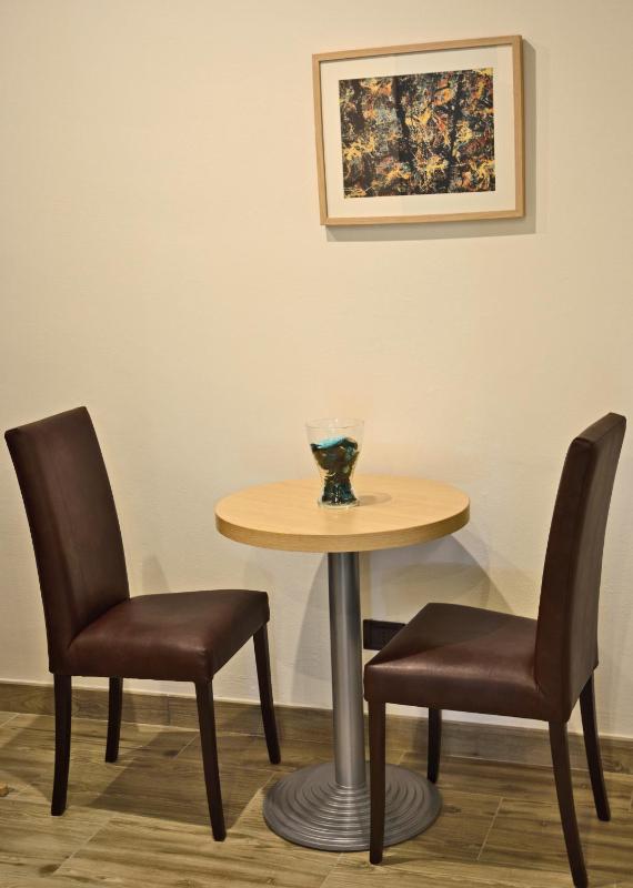 Junior Suite with Balcony image 3