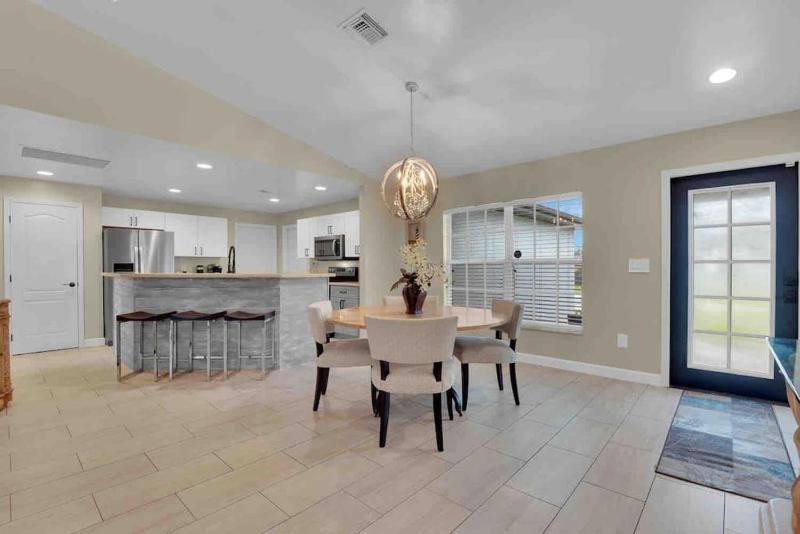 Cape Coral Beauty.Booking - image 2