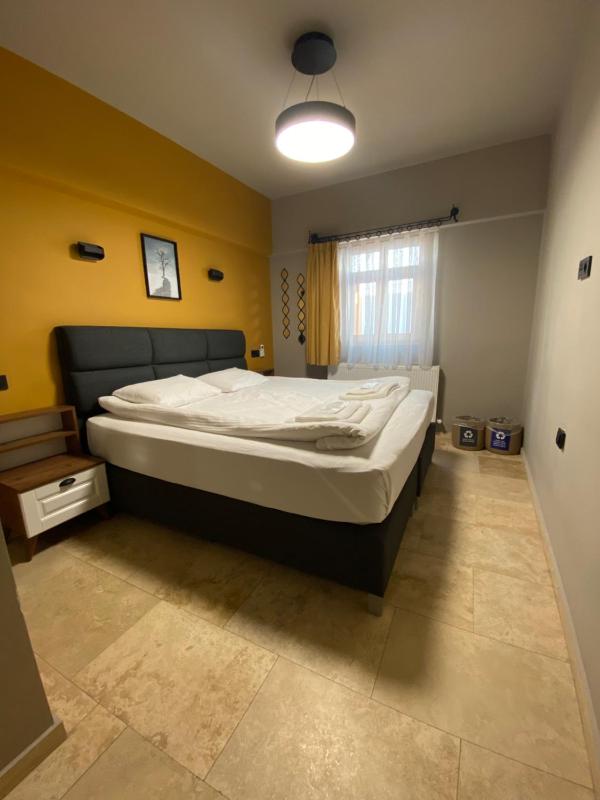Double Room with Balcony image 1