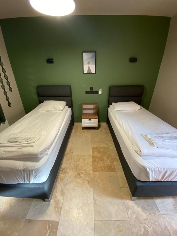 Twin Room with City View image 3