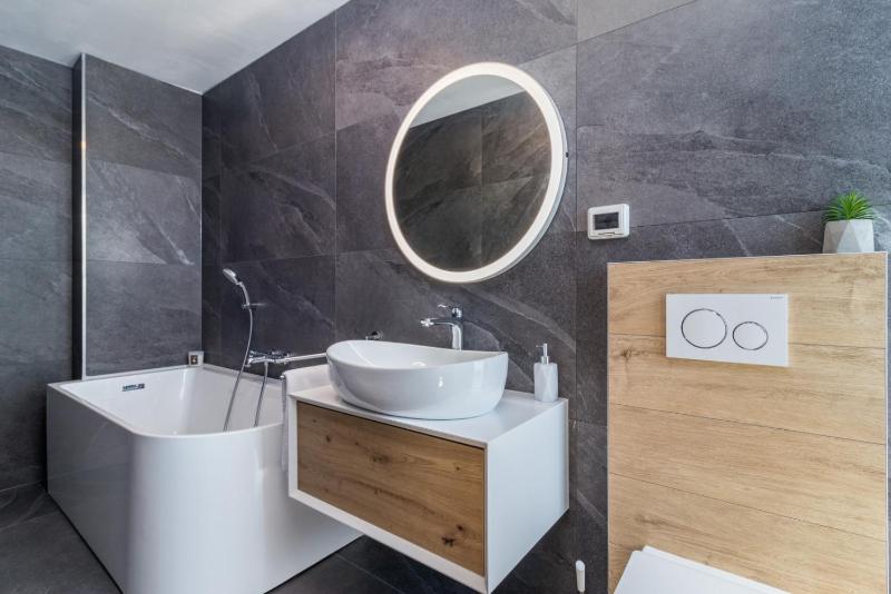 Villa Miaa newly built modern villa in Medulin for 9 people with heated swimming pool & jacuzzi - image 4
