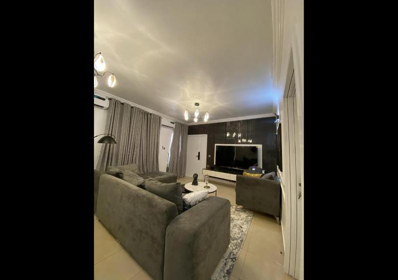 Exquisite Lekki Phase1 Apartment - image 11
