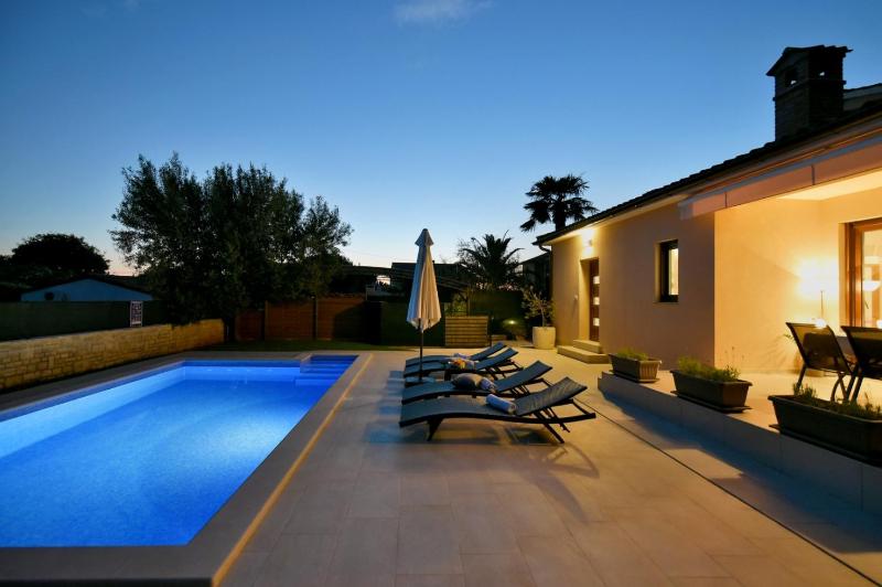 Villa Natali with private pool and kids playground near Fažana - image 8