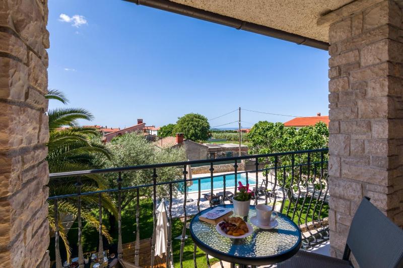 Villa Pietra for 6 people near Fažana with sea view - children playground & pet friendly - image 33