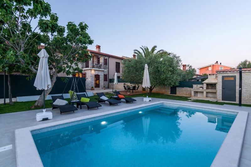 Villa Pietra for 6 people near Fažana with sea view - children playground & pet friendly - image 10
